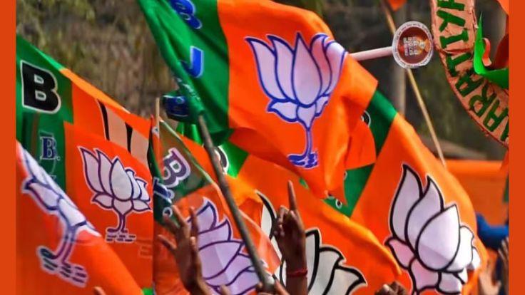 The verdict in Malegaon blast case came after 17 years, all 7 accused including Sadhvi Pragya Thakur were acquitted, BJP said Congress should answer saffron terrorism (7)-CA4w1guVpM.jpg